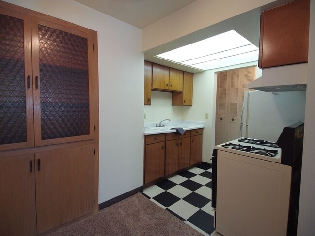 Photo - Oakview Manor