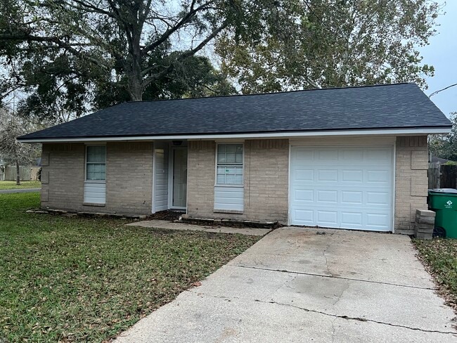 Photo - 101 N Orange St