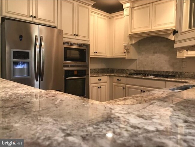 Photo - 1020 W Valley Forge Rd