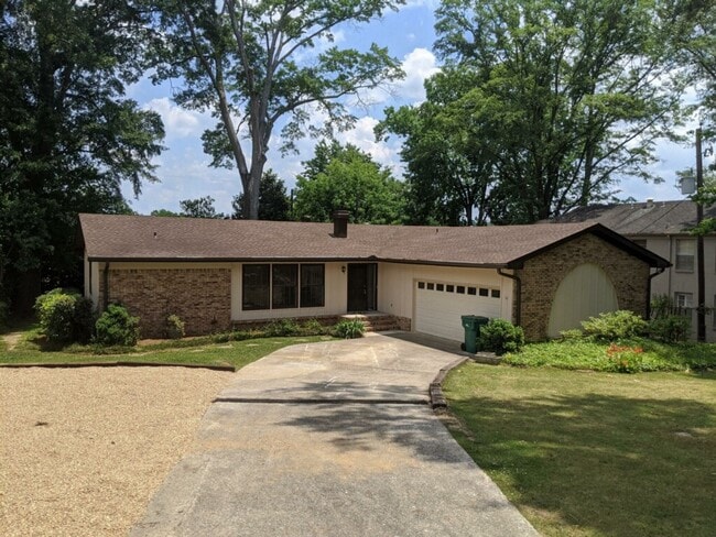 Building Photo - For Rent