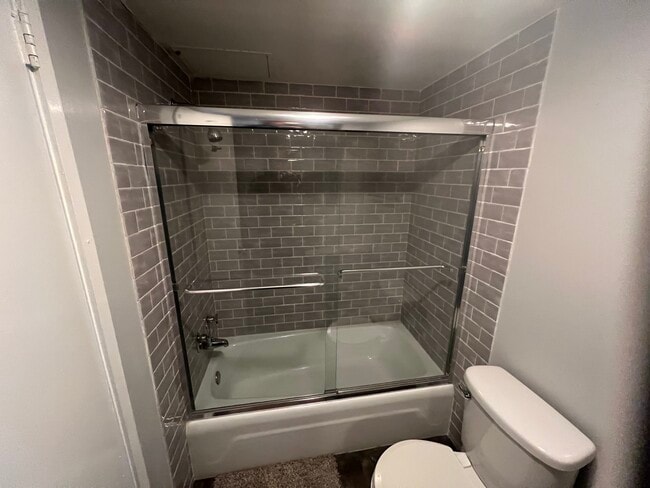 Photo - 450 West 7th Street Unit 410