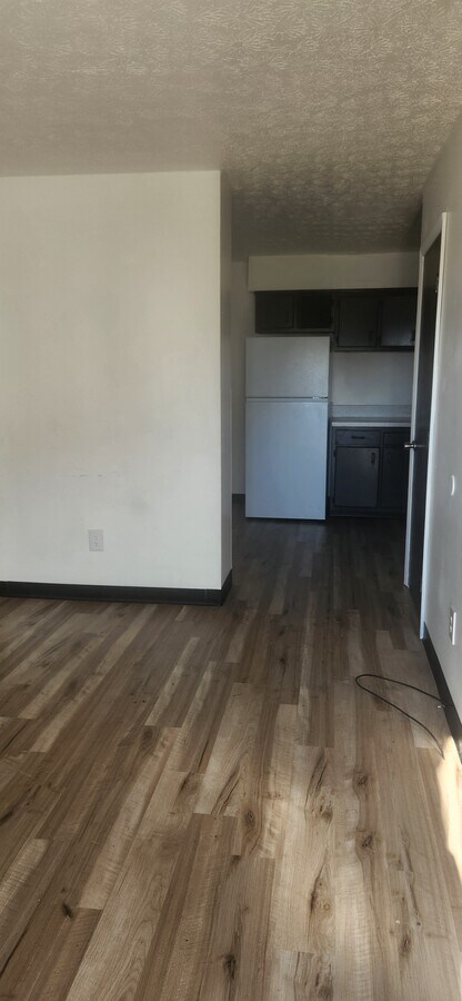 B12 - 240 N Columbus St Unit 12B