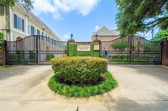 Photo - 1814 Staffordshire Crescent Rental