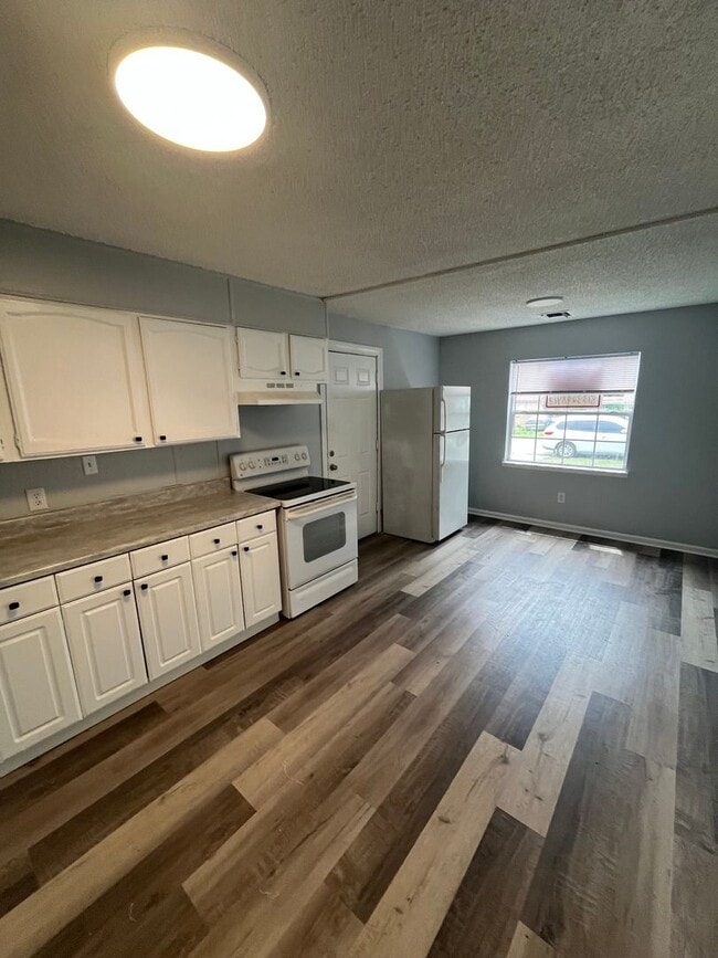 1137 Edith Ave