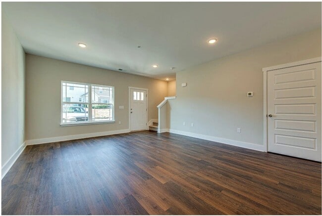 Photo - 1027 Wells Way