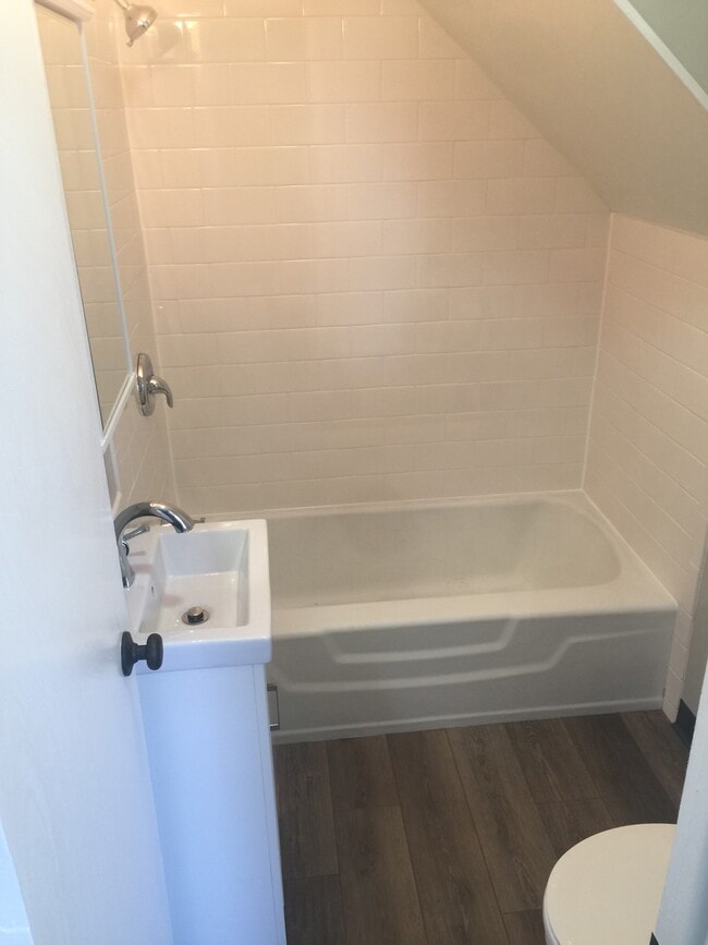Bath - 614 Forest St Unit 2