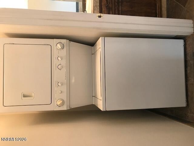 Photo - 445 Stewart St