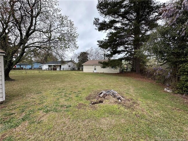 Photo - 613 Kellam Cir