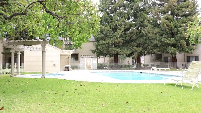 Photo - 2 bedroom 2 bath Condo in great neighborhood $3650