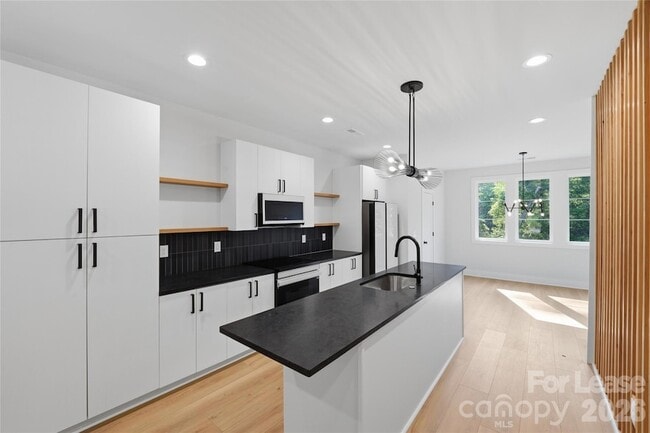 Building Photo - 1360 Briar Creek Rd