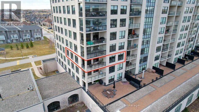 Photo - 260 Villagewalk Blvd