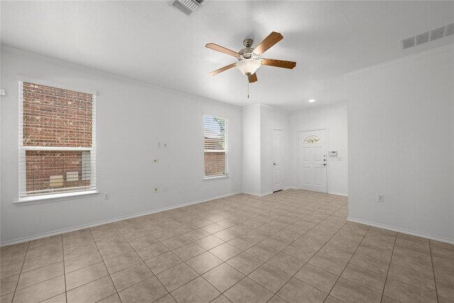 Photo - 10909 Helms Deep Dr