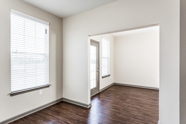 Bella Vista Apartments