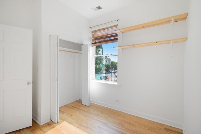Photo - 3760 W Fullerton Ave Unit 2W