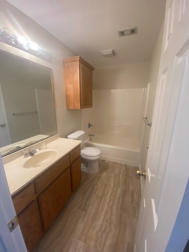 Photo - 503 Murdock St