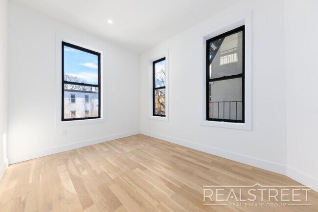 Photo - Brand New Large 3 Bed 2 Bath in Bushwick Townhouse! Unit 3