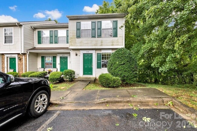 Building Photo - 630 Lex Dr