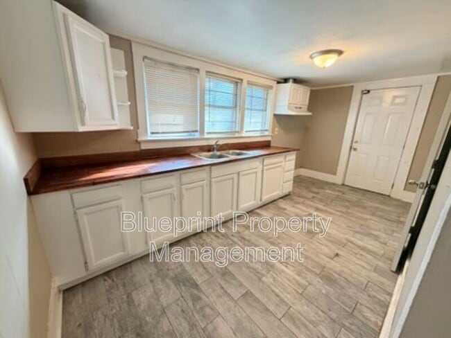 Photo - 6609 Avenue O