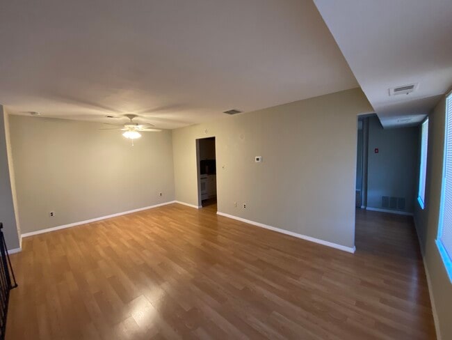 Photo - 16 Sierra Ct Unit $1800 - 1 Bedroom Apt.