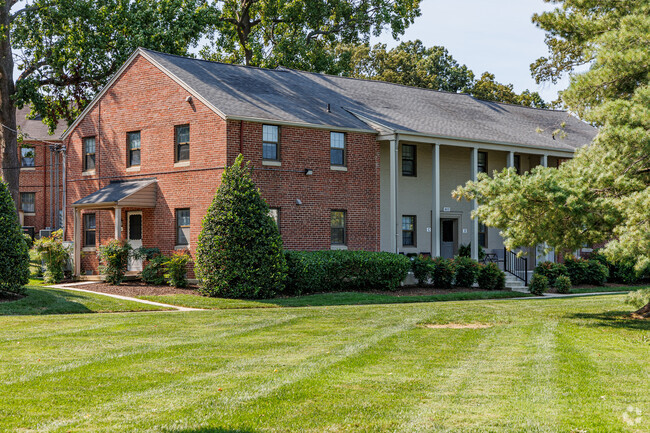 Building Photo - Stansbury Manor Rental