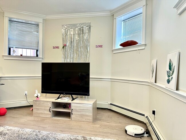 Photo - 1340 Commonwealth Ave Unidad B