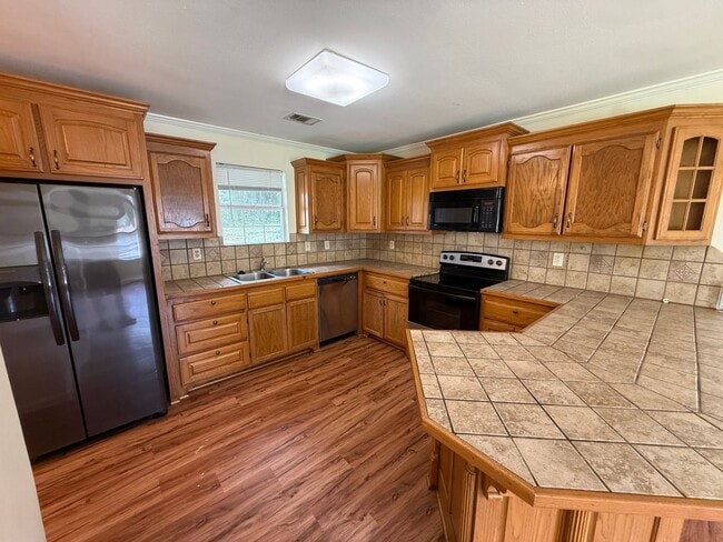 Photo - 3913 Hobbs Dr