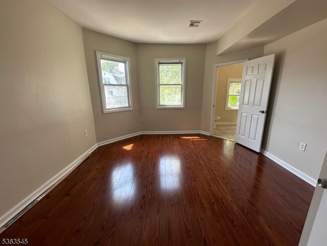 Building Photo - 195 N 11th St Rental