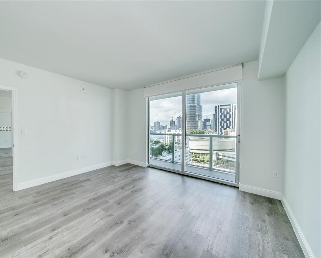 Photo - 500 Brickell Ave Unit 1407