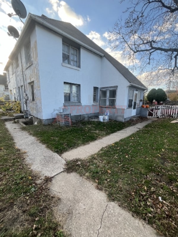 Photo - 507 School St