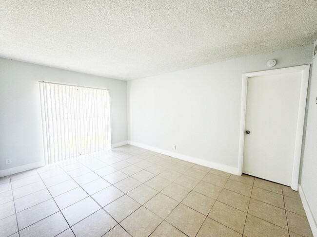 Photo - 4501 Treehouse Ln