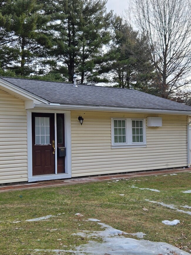 Photo - 7 Bedford Dr Unit Apt. 1