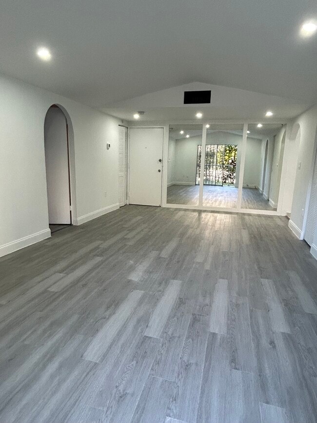 Building Photo - 4725 NW 7th St Unit 110-3