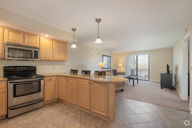 1HAB, 1BA - 773&nbsp;ft² - Towers at Greenville