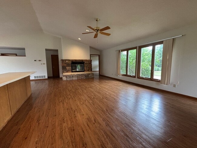 Photo - 3 Bedroom 2 bath