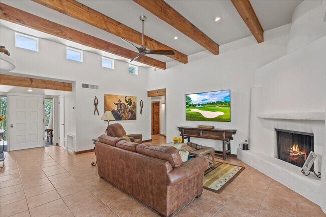 Photo - 1816 E Eagle Claw Dr