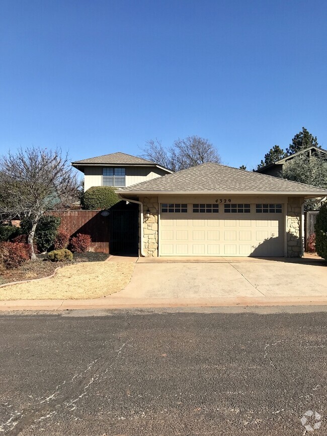 Building Photo - Beautifully updated home in Summerfield