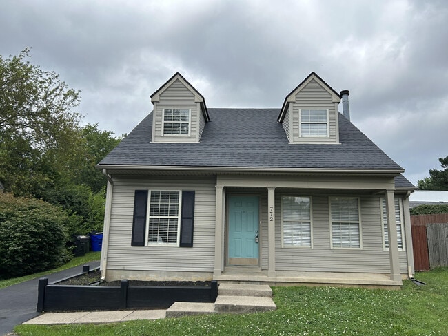 Photo - 772 Orlean Cir House