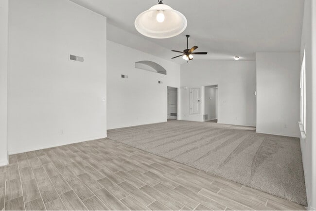 Photo - 1060 Summer Rain St