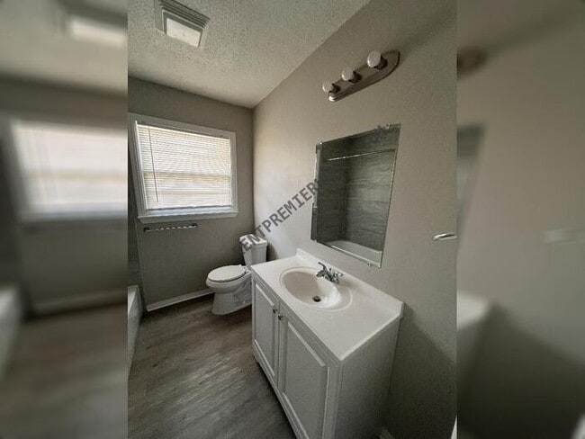 Photo - 9412 Northland Rd