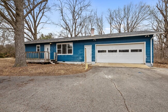 Building Photo - 5318 E 200 N
