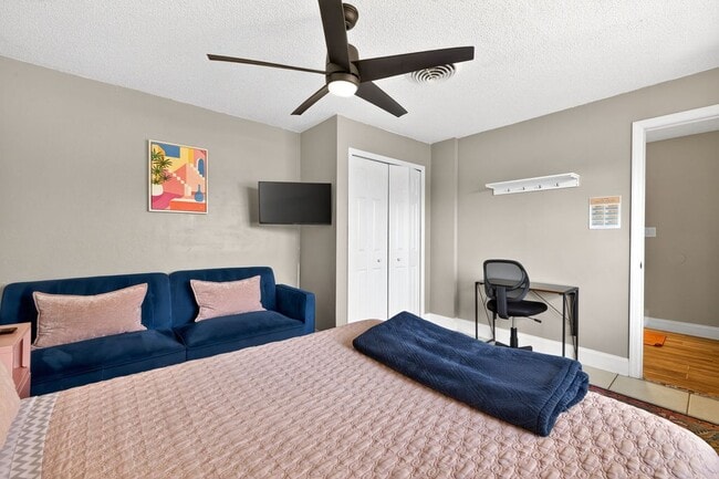 Photo - 1781 Coral Point Dr