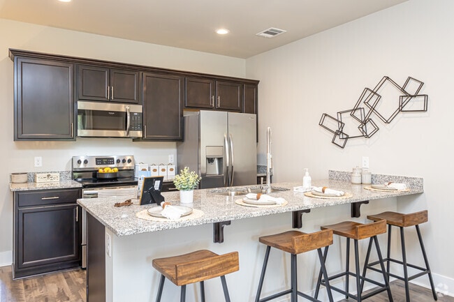 3BR, 2BA - 1,500SF