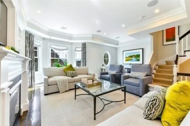 Photo - 846 E Broadway Unit 2