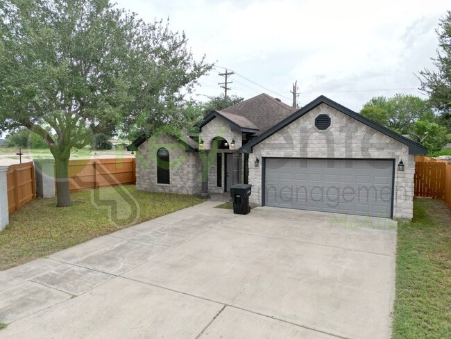 Photo - Beautiful 3b /2 bath home in McAllen