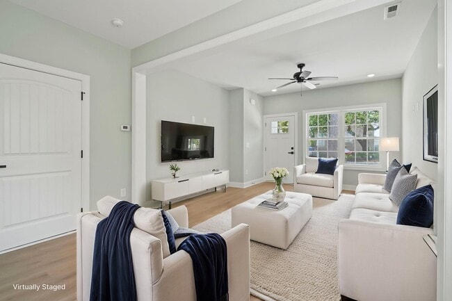 Photo - 6703 Bryant St