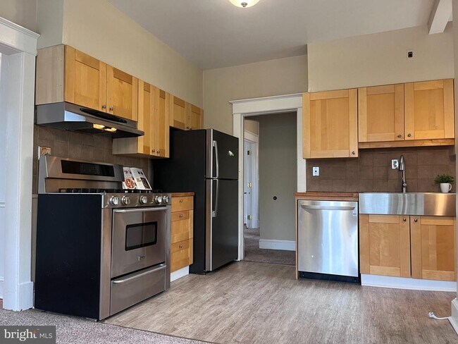 Photo - 4043 20th St N