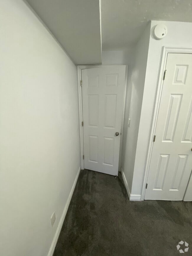 Building Photo - 1032 W 2300 N Rental