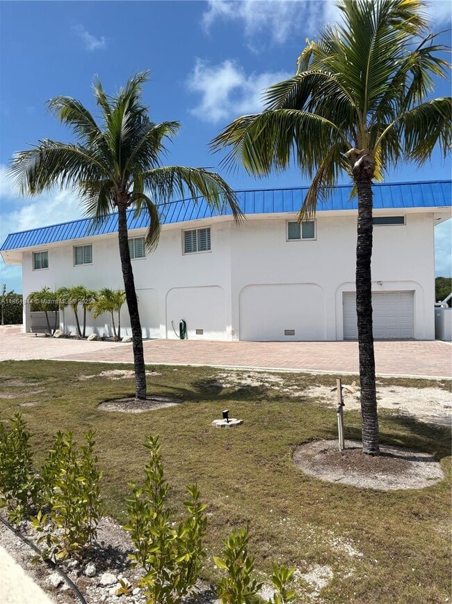 Photo - 7760 Aviation Blvd