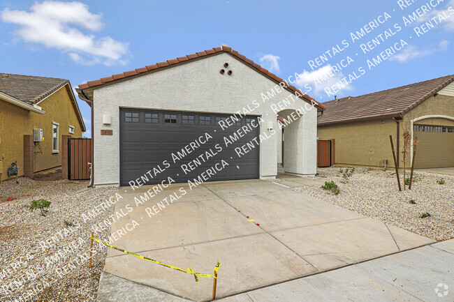Building Photo - 5938 N 90th Dr Rental