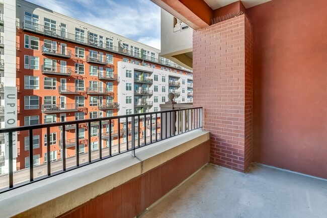 Photo - 1950 Logan St